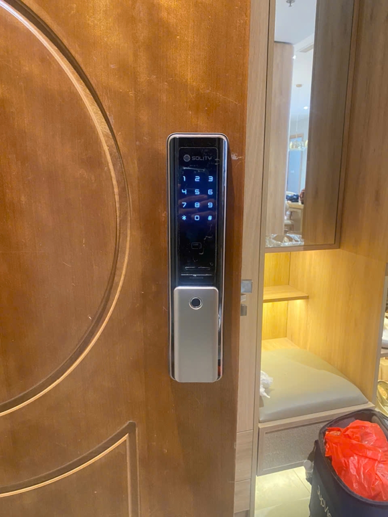 Khóa cửa vân tay cho cửa gỗ