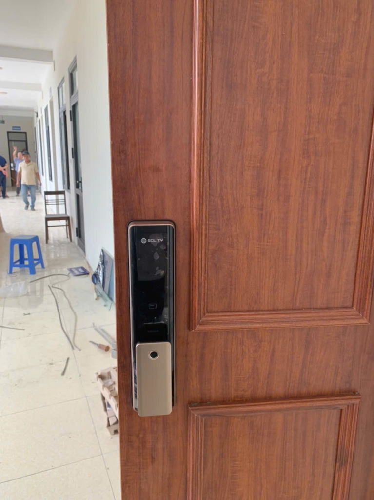 Khóa Cửa Vân Tay Cho Nhà Phố