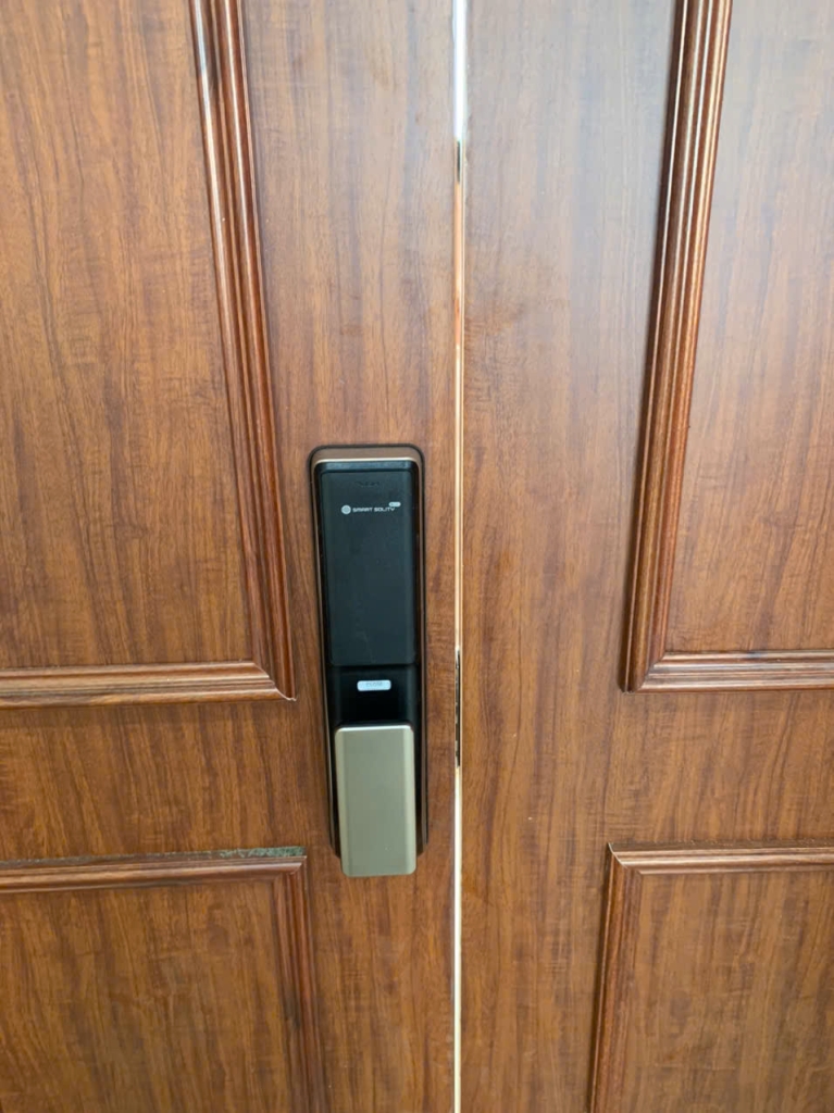 Khóa Vân Tay Solity 2025