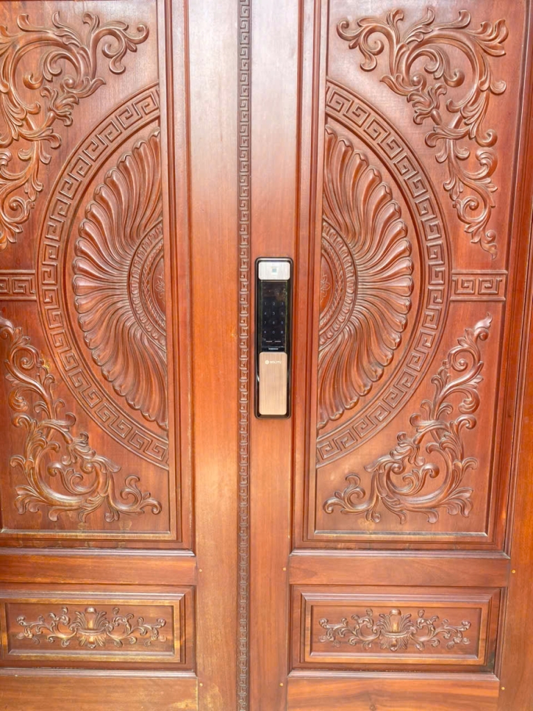 khóa cửa vân tay