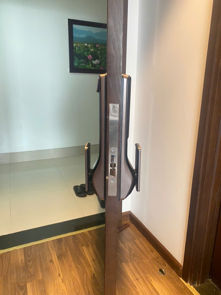 Khóa Cửa Vân Tay