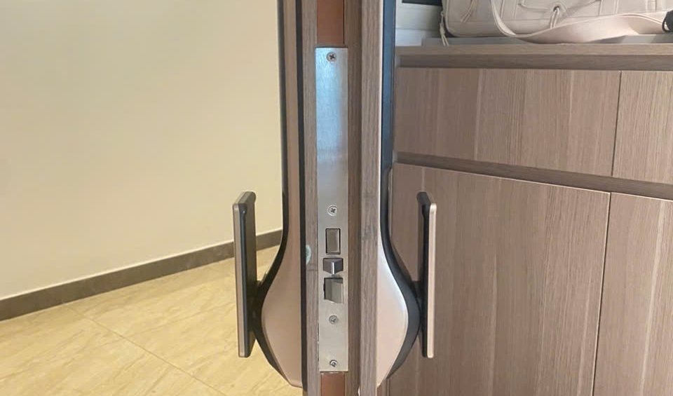 Khóa Vân Tay Cửa Cổng