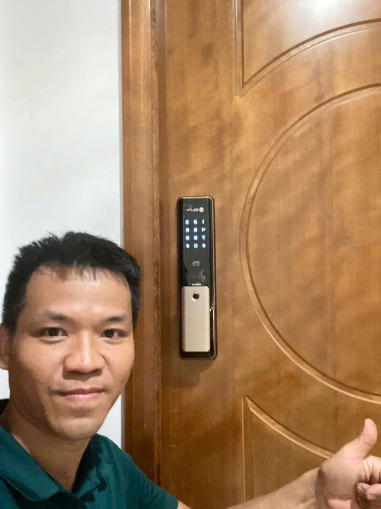 Khóa Cửa Vân Tay