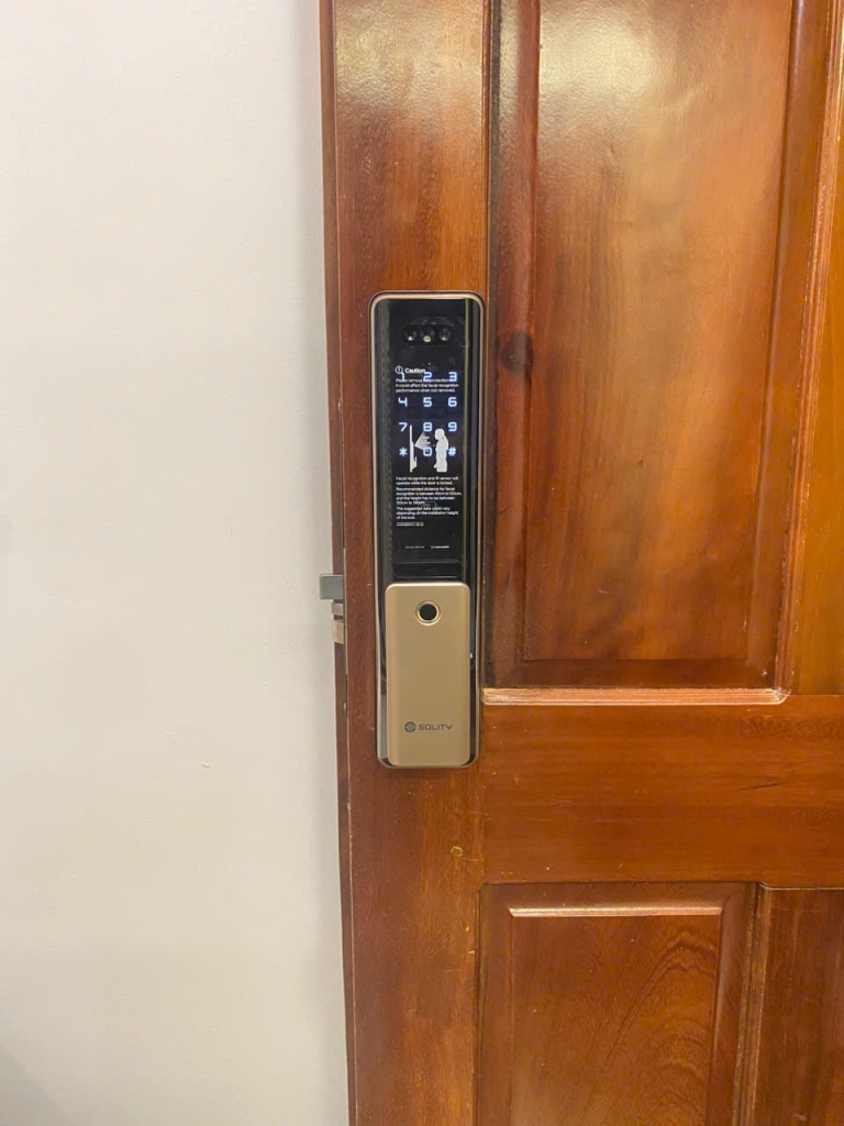 Hướng Dẫn Sử Dụng Khóa Cửa Vân Tay