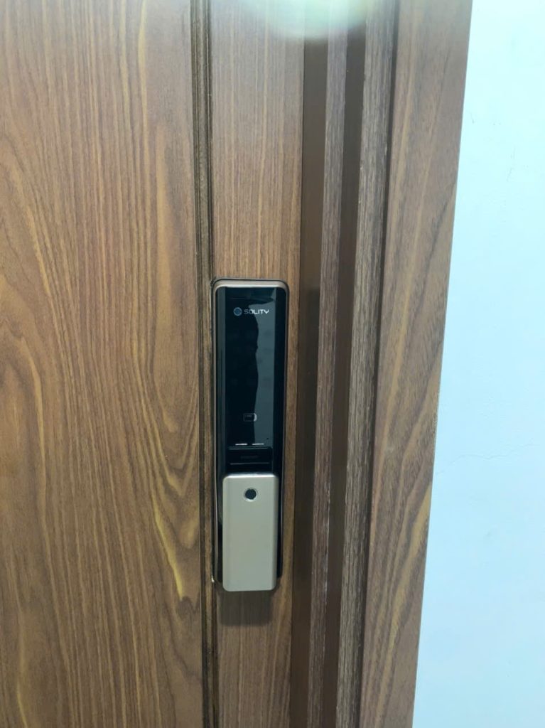Lắp Đặt Khóa Cửa Vân Tay