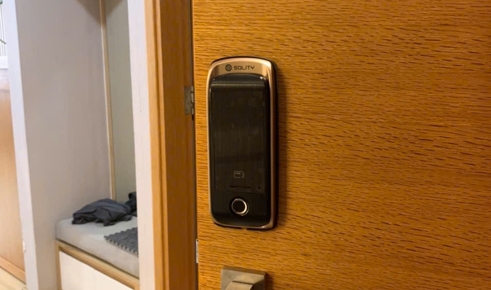 Khóa Vân Tay Hết Pin