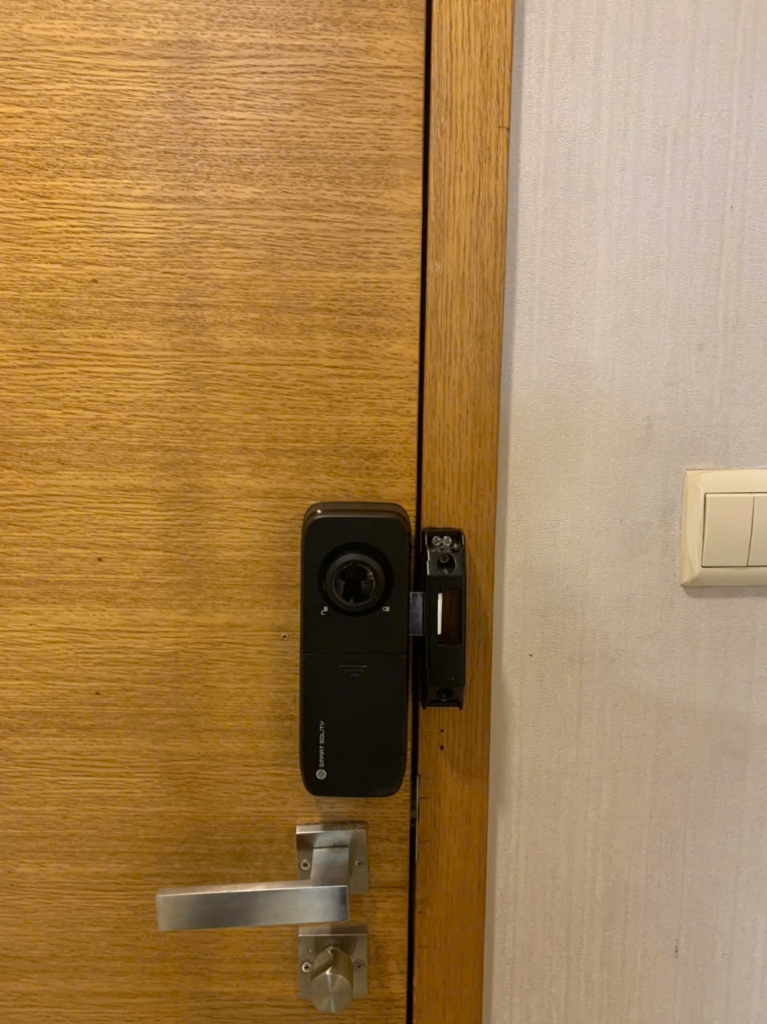 Khóa Vân Tay Hết Pin