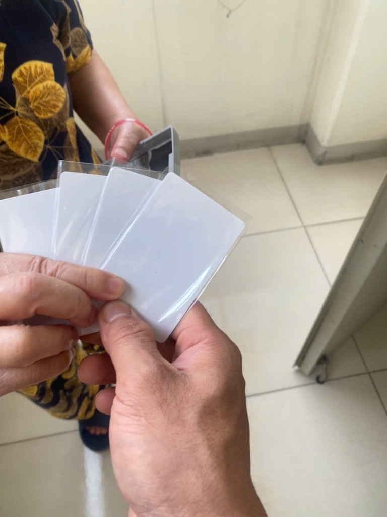 So Sánh Khóa Cửa Vân Tay