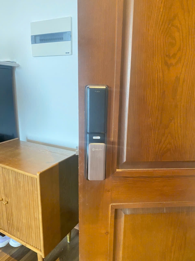 Khóa Vân Tay Cửa Thông Minh