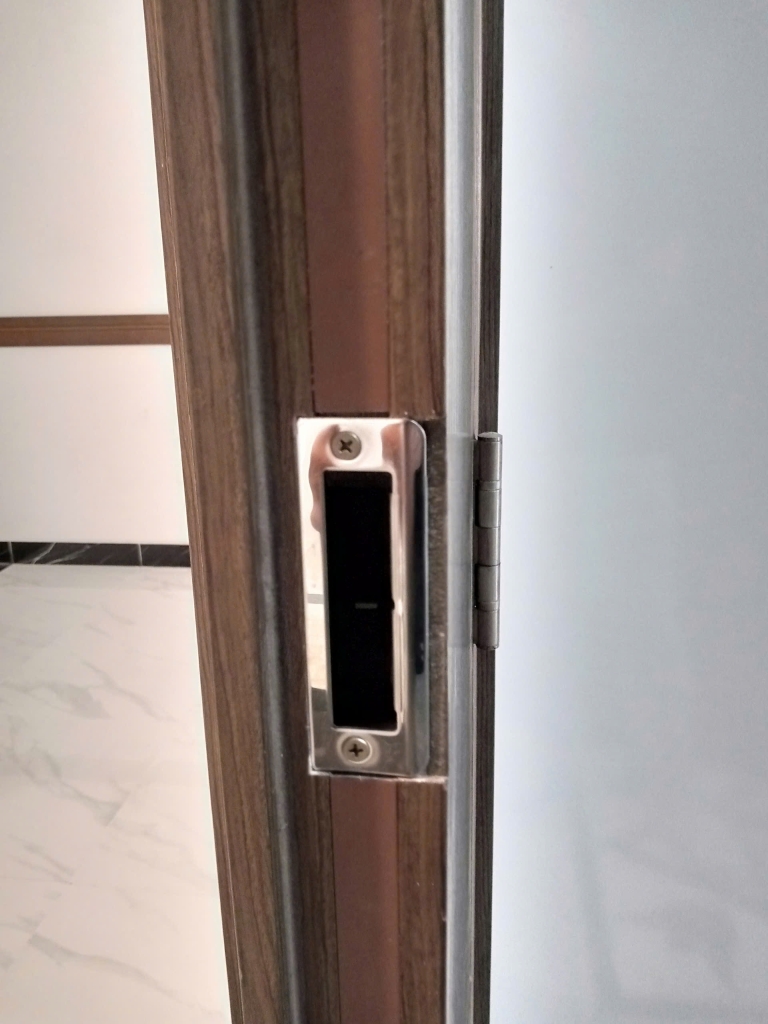 khóa cửa vân tay