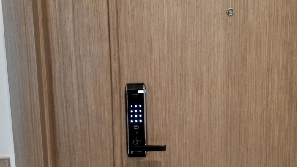 khóa cửa vân tay