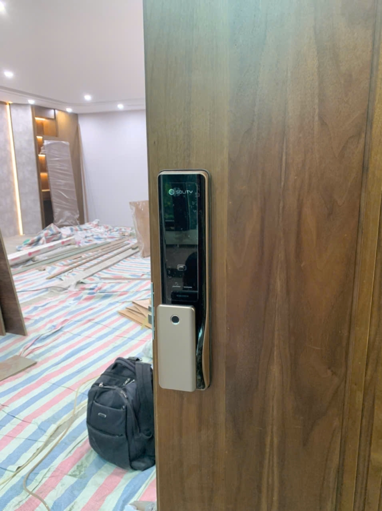 Bảo Mật Khóa Cửa Vân Tay