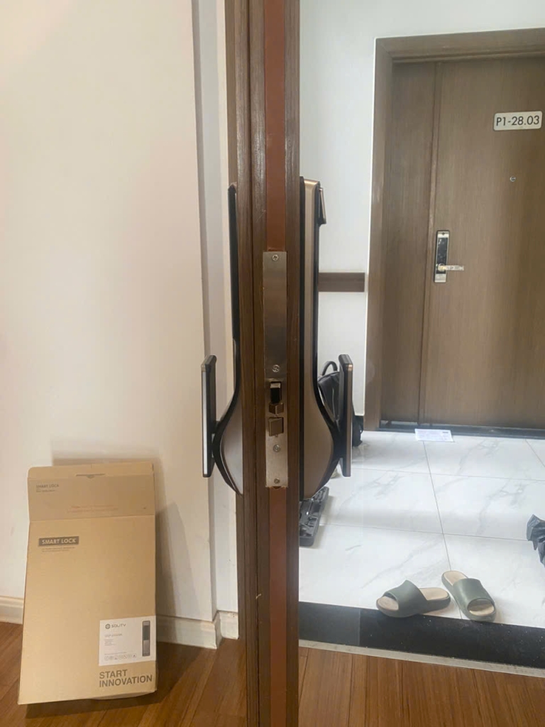 khóa cửa vân tay