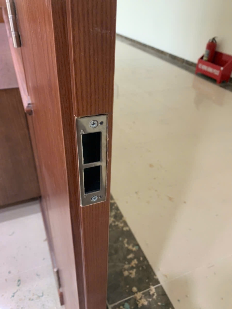 Khóa Cửa Vân Tay Cao Cấp