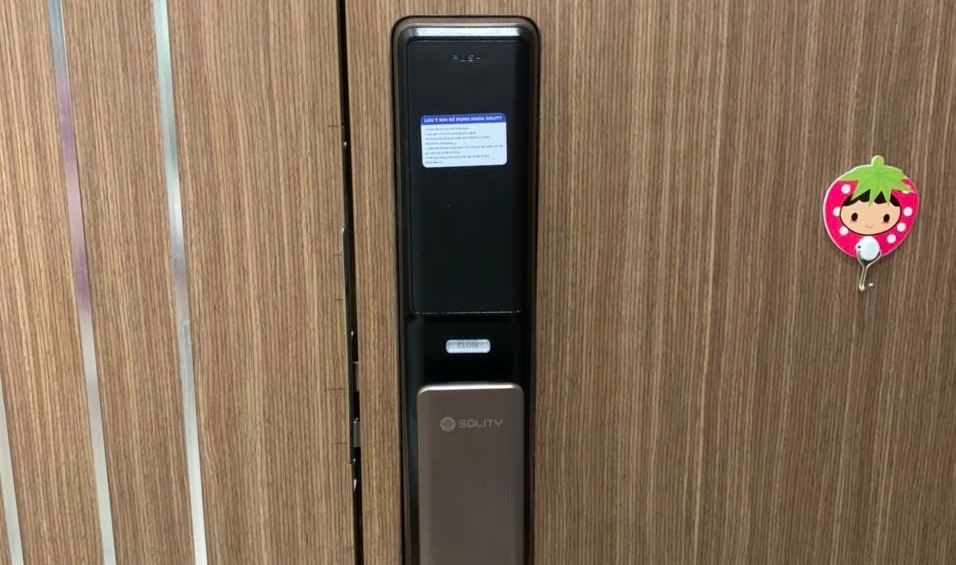 khóa cửa vân tay