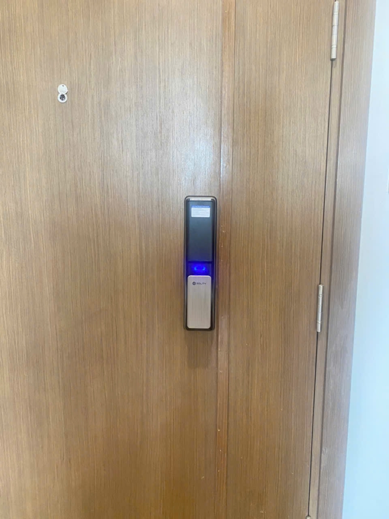 Nên đầu tư bao nhiêu tiền cho khóa cửa vân tay