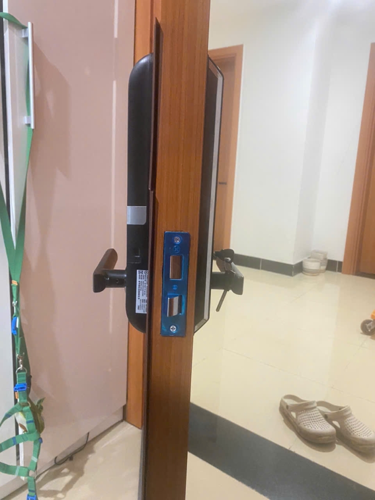 Khóa Cửa Vân Tay