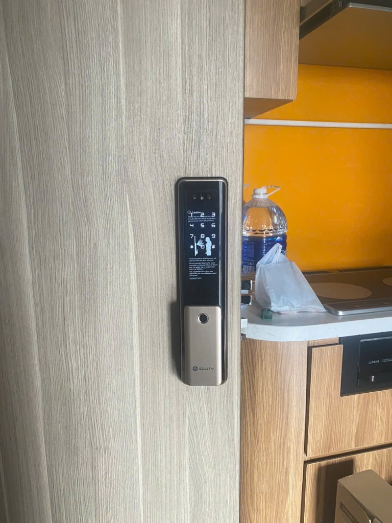 Khóa cửa vân tay