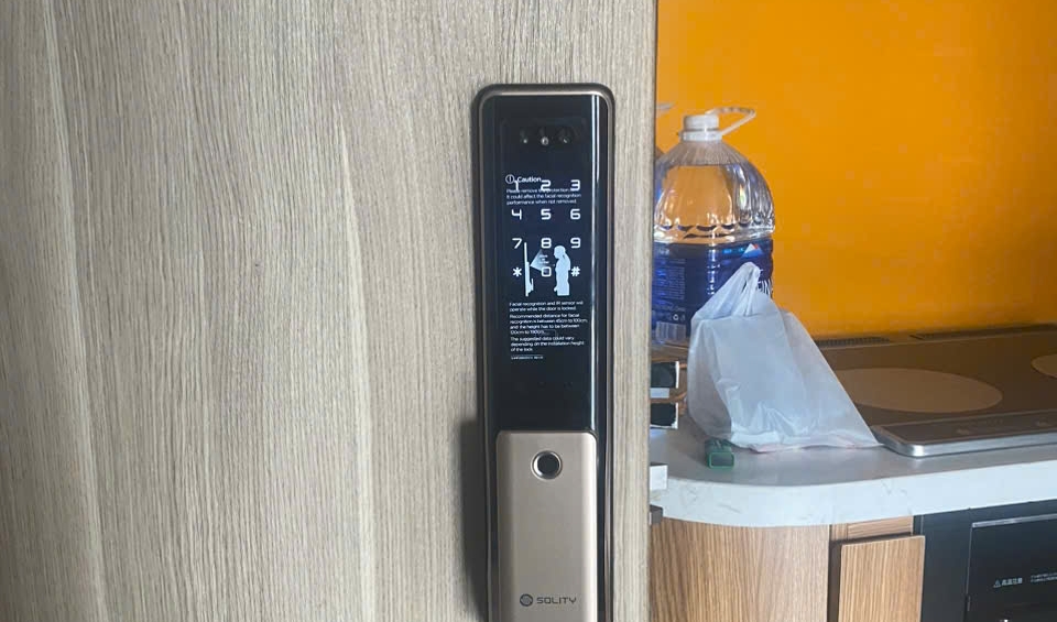 Khóa cửa vân tay