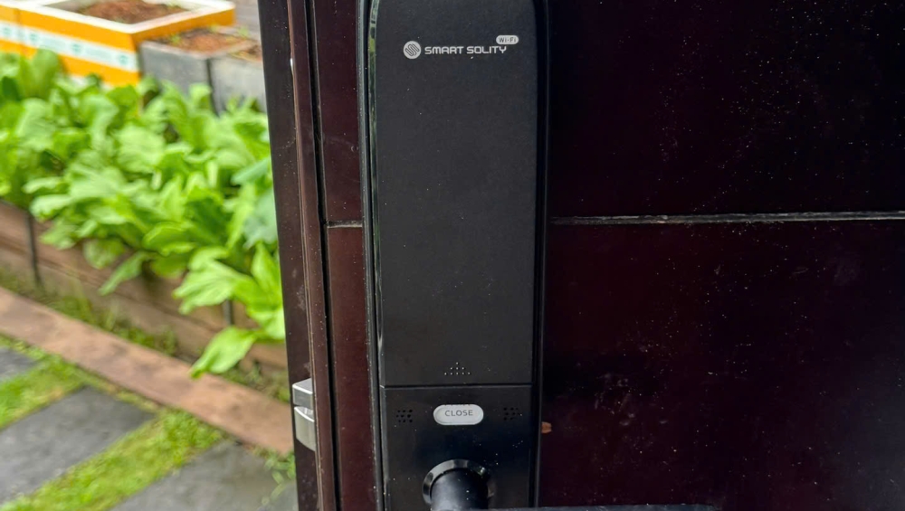 Khóa cửa vân tay