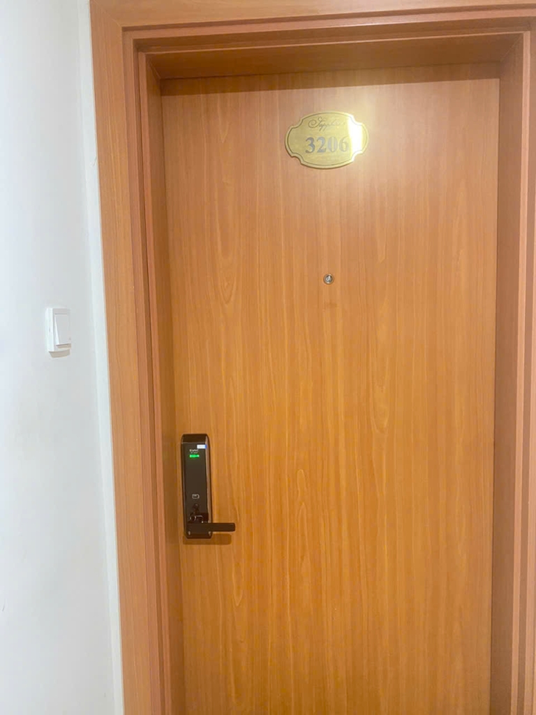 khóa cửa vân tay