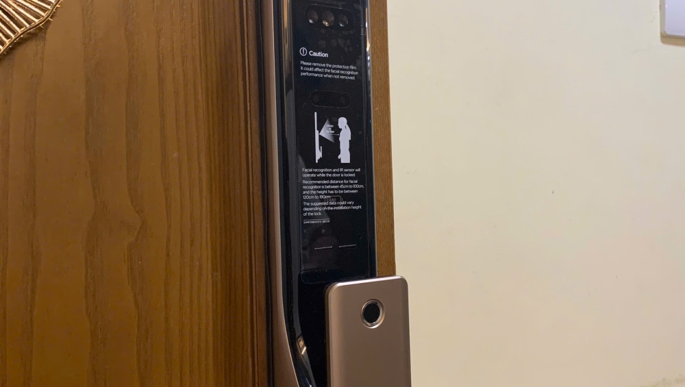 lắp khóa điện tử