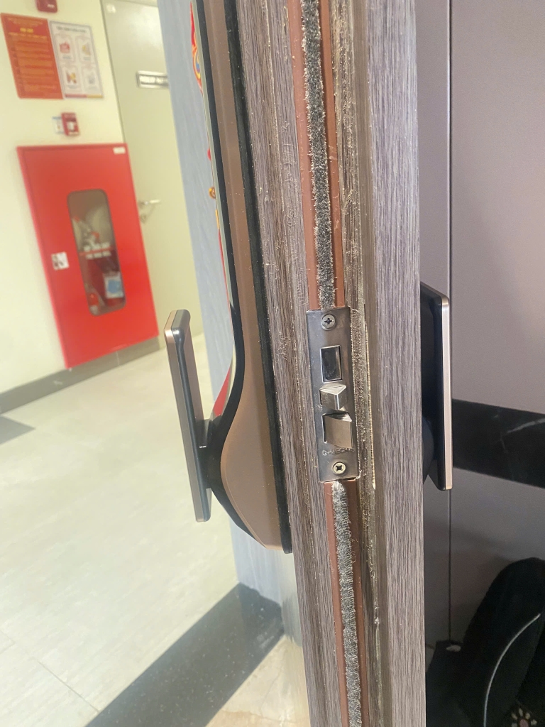 Khóa Cửa Thông Minh