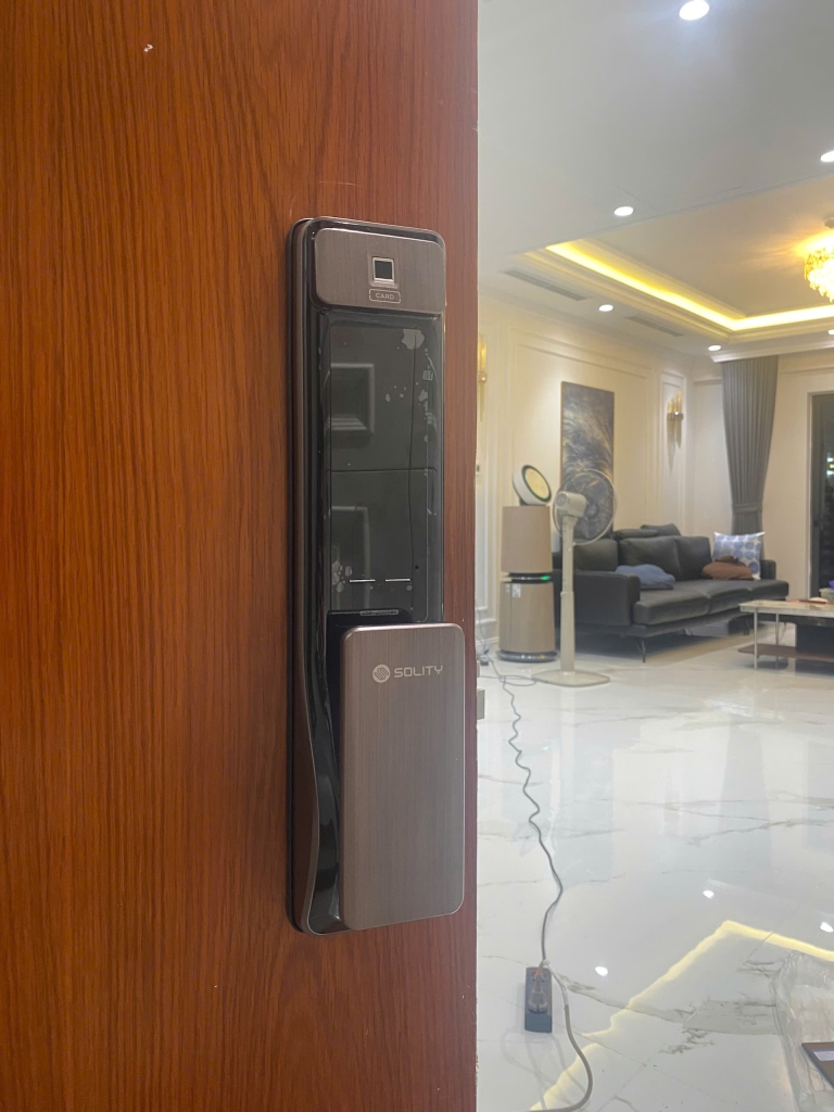 khóa cửa vân tay