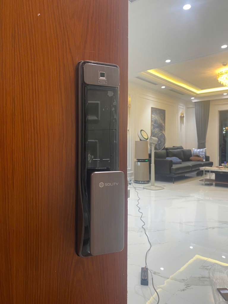 khóa cửa vân tay