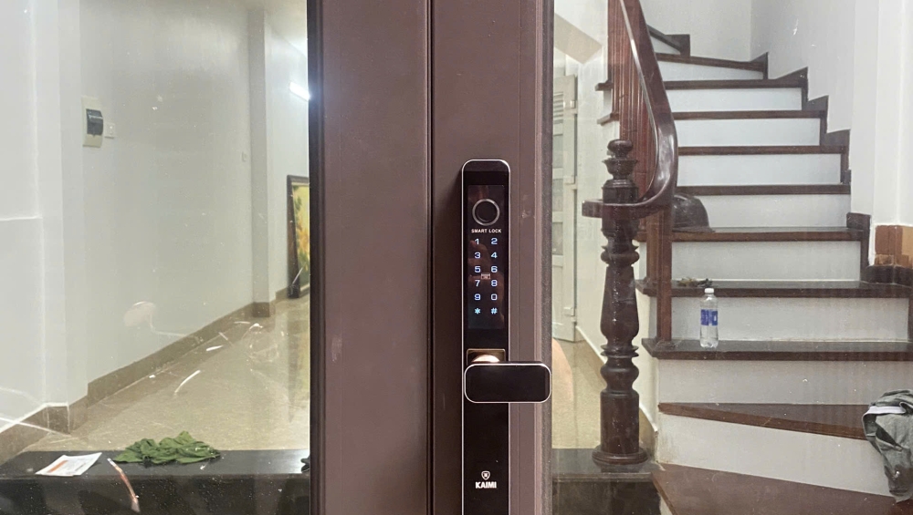 khóa cửa điện tử