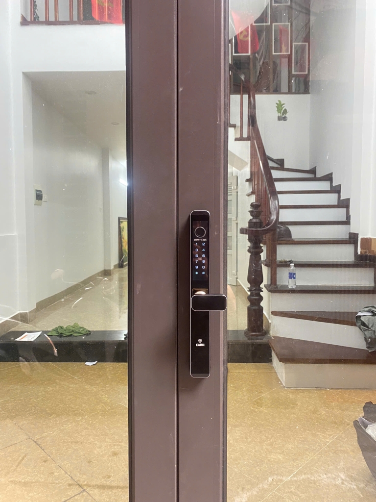 khóa cửa điện tử