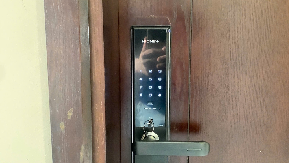 khóa cửa thông minh